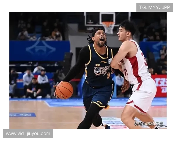 萨林杰场均22+10，CBA内线数据领跑